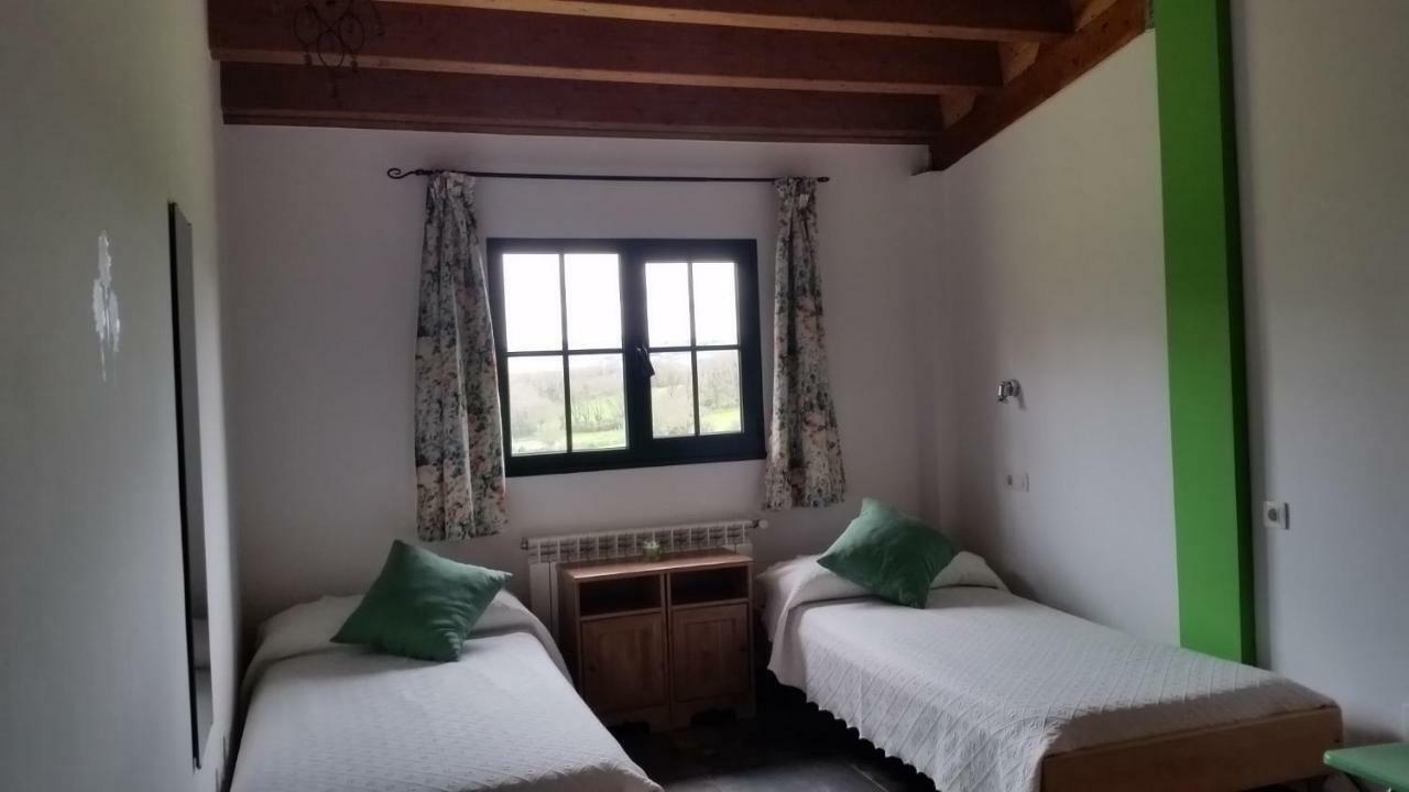 Albergue Paloma Y Lena Sarria Eksteriør billede