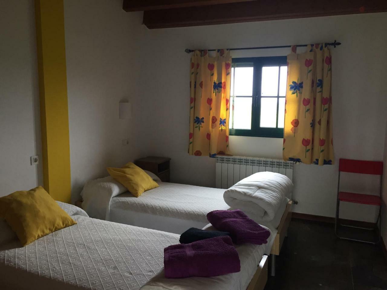 Albergue Paloma Y Lena Sarria Eksteriør billede