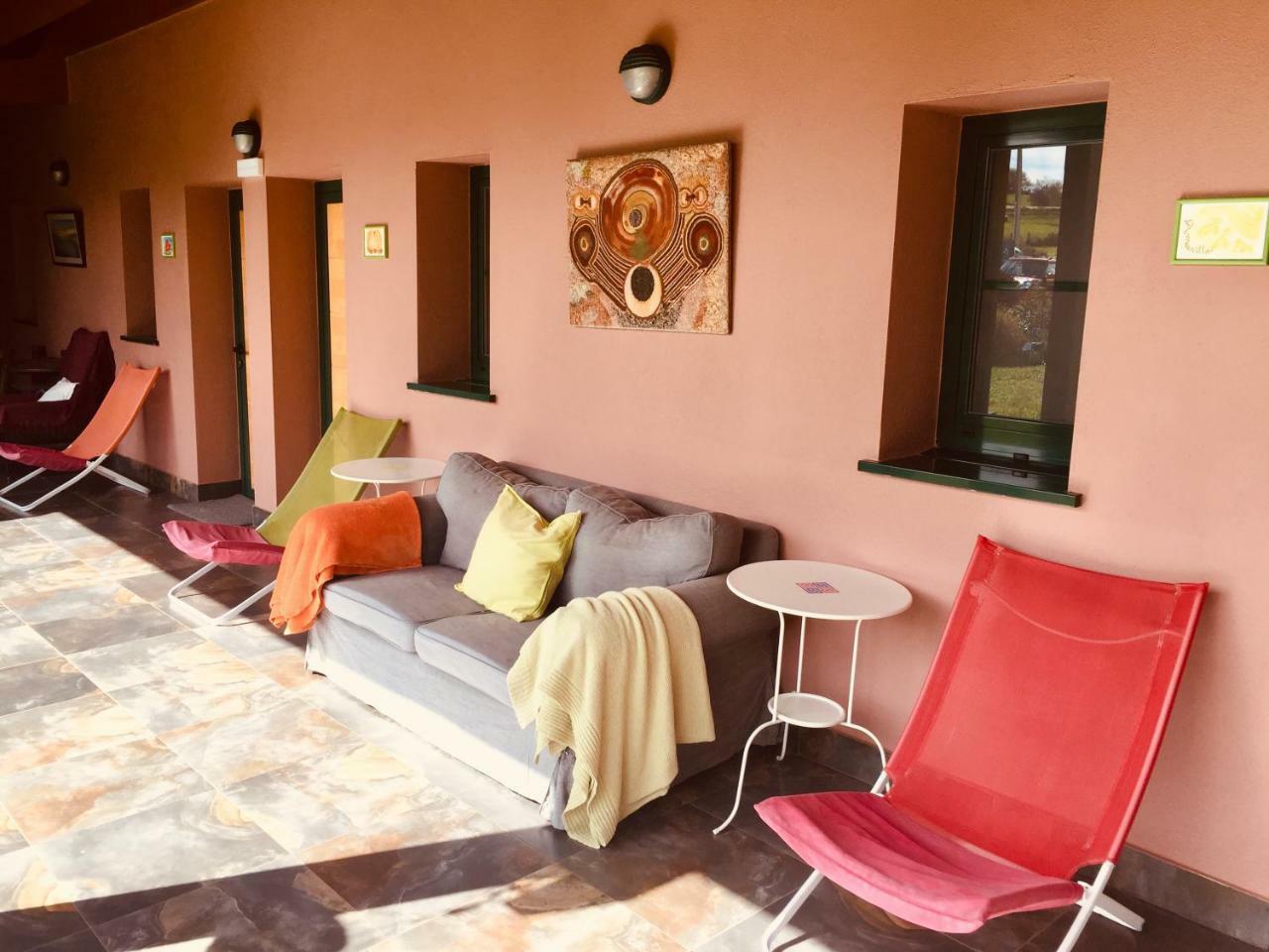 Albergue Paloma Y Lena Sarria Eksteriør billede